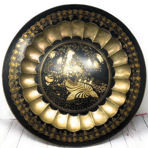Vintage BRASS Hand Engraved Tray Platter Mid Centu - Picture 1 of 8